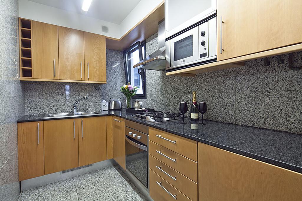 Apartment Barcelona Rentals - Sarria Apartments Near Center エクステリア 写真